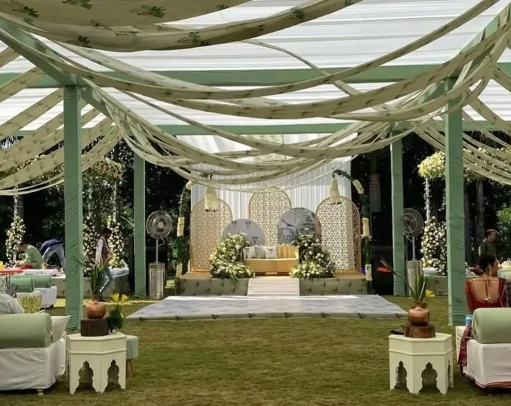 Passage Decoration