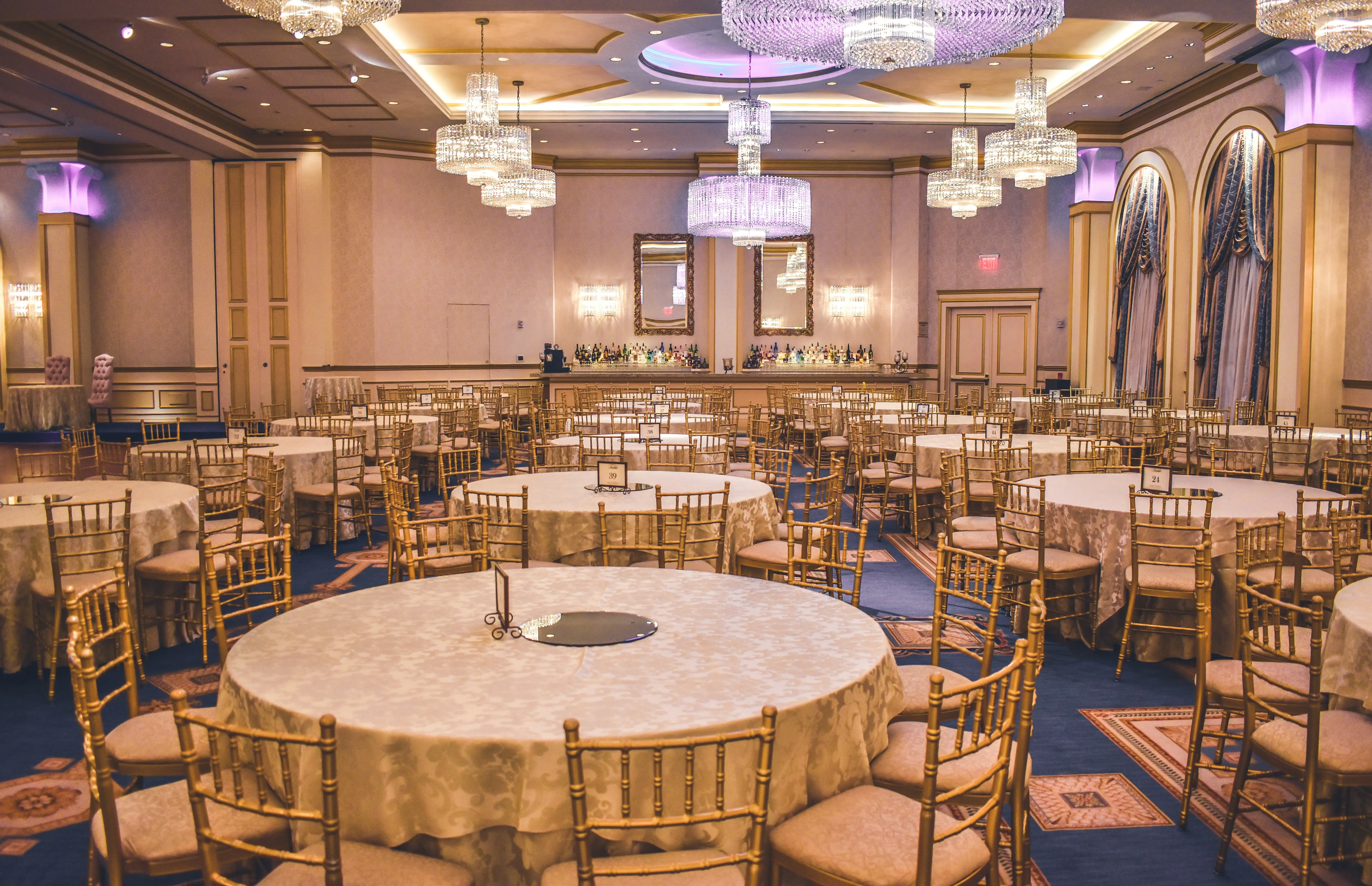 Round Table